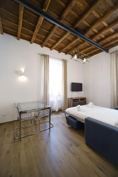 Vatican Borgo Pio I * Rome
