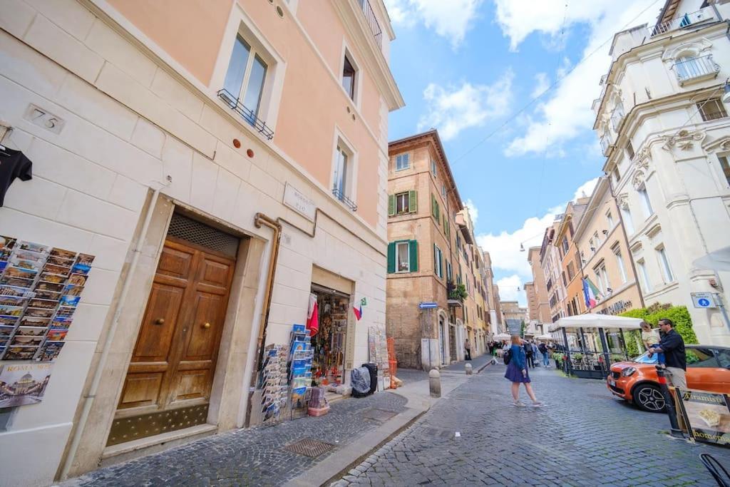 Vatican Borgo Pio I Apartment